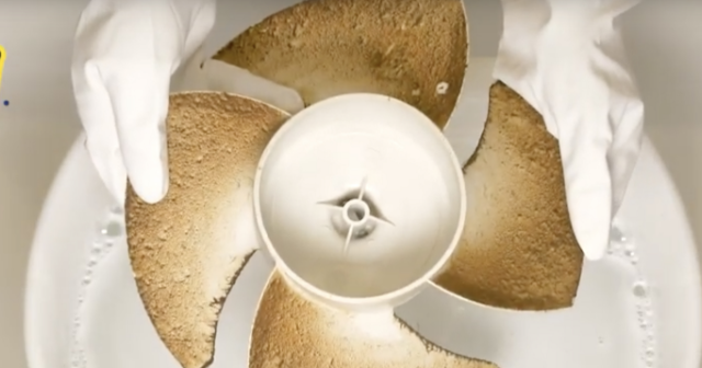 プラスチック製の換気扇