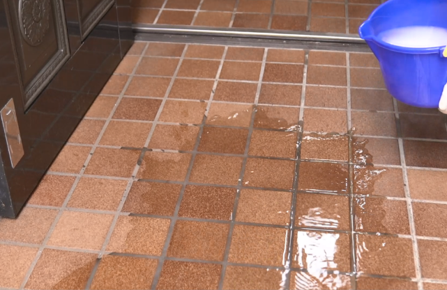 溶液をかける